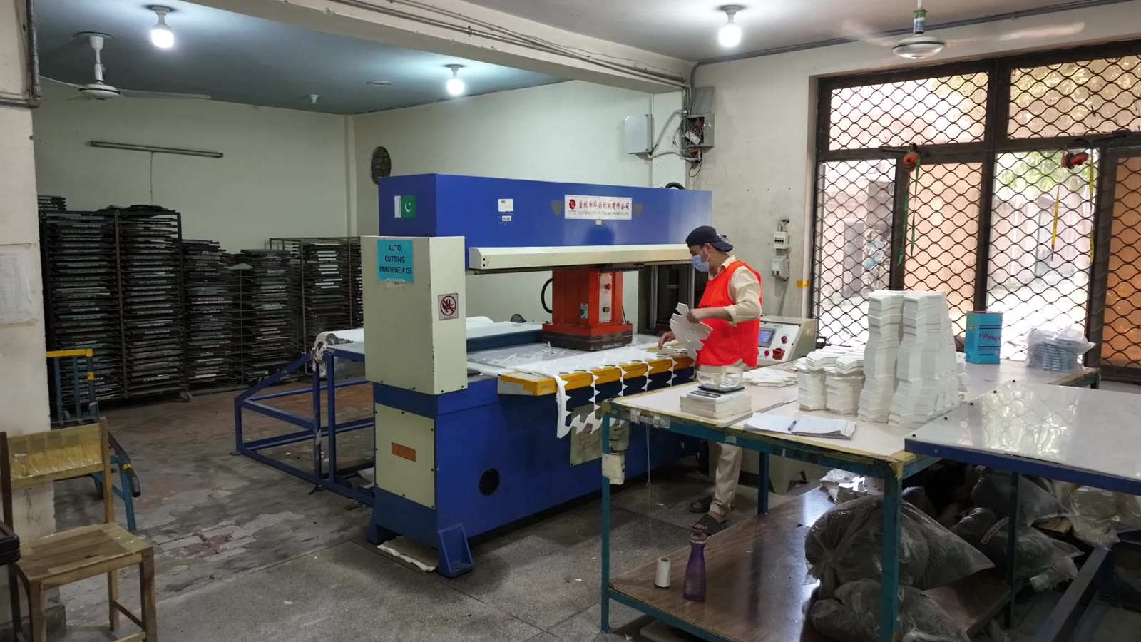 Hydraulic cutting press
